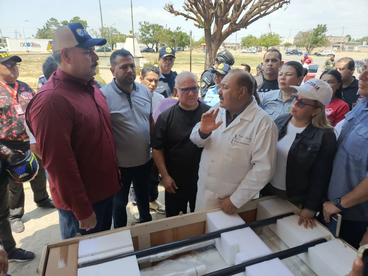 Gobernador Luis Caldera entrega ocho máquinas de hemodiálisis e impulsa el Plan Cayapa en el Hospital Pedro García Clara