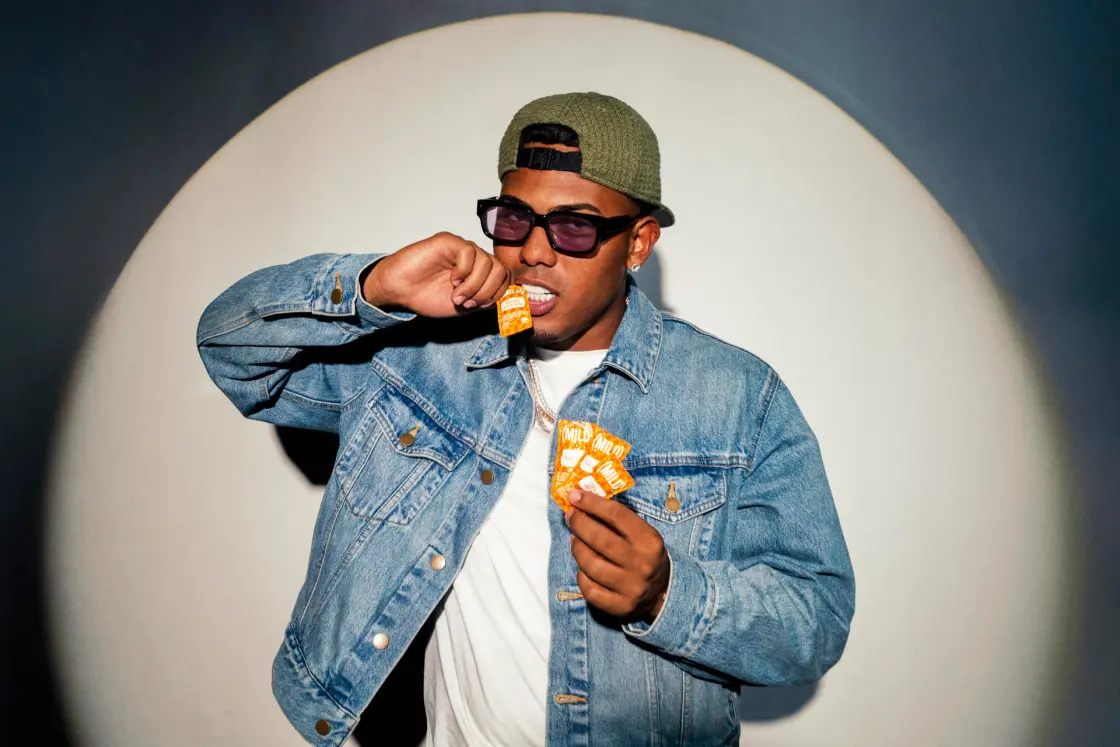 Myke Towers y Taco Bell Lanza colaboración única con salsas Inspiracionales y gafas de sol exclusivas