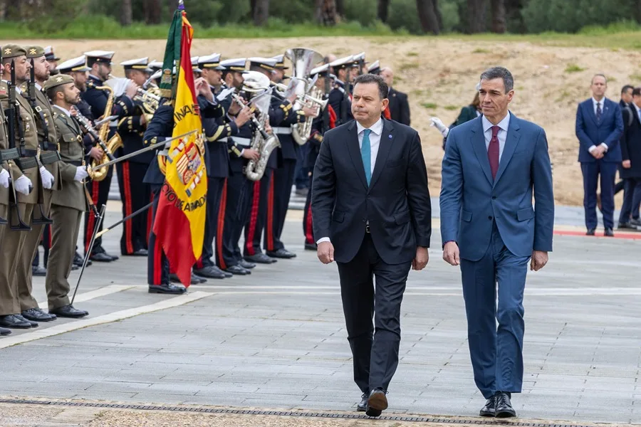 Sánchez tacha la guerra de «extraordinario error» y defiende con firmeza ayudar a Chipre