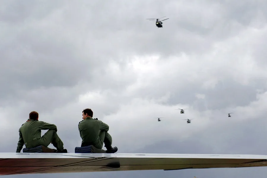 Llega a Inglaterra el primer bombardero estadounidense para la guerra en Irán