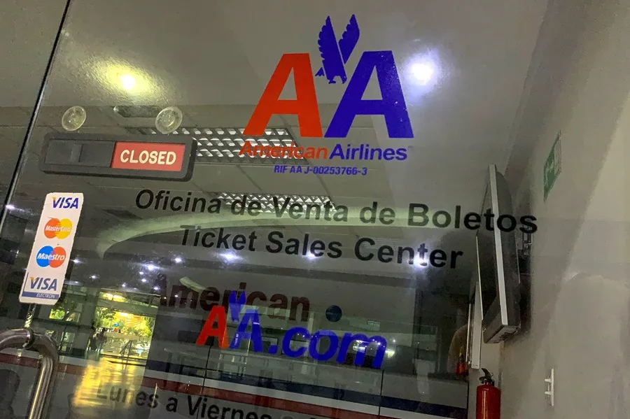 «Quiero darle un abrazo a mi mamá en su cumpleaños»: la diáspora venezolana en EE.UU. celebra la reactivación de vuelos directos tras seis años de espera