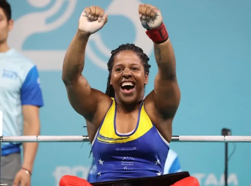 Clara Fuentes brilla con Oro en el Campeonato abierto de parapotencia en Tailandia