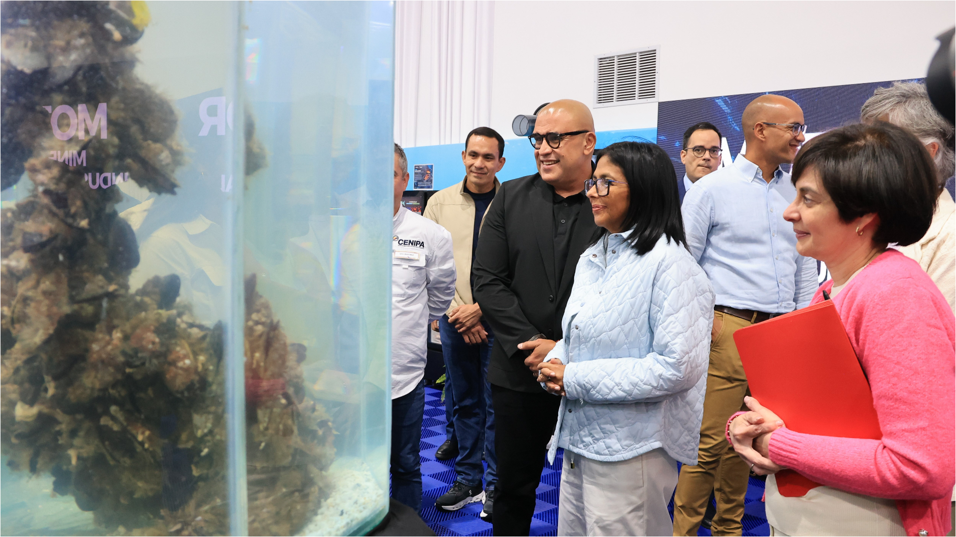 “Banca pública venezolana recupera acceso financiero global y avanza hacia una economía libre de sanciones”: Delcy Rodríguez