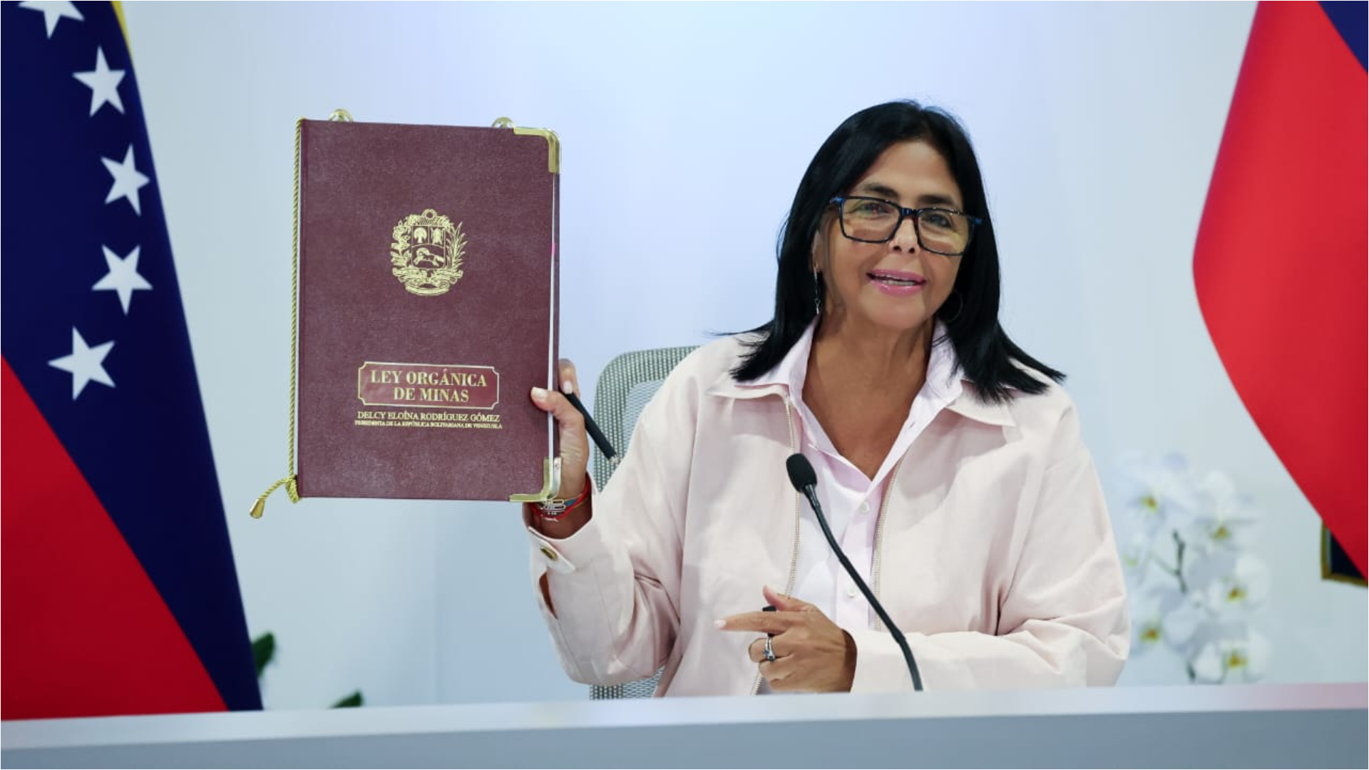 Delcy Rodríguez promulga nueva Ley de Minas: “Permitirá captar importantes inversiones para el país”